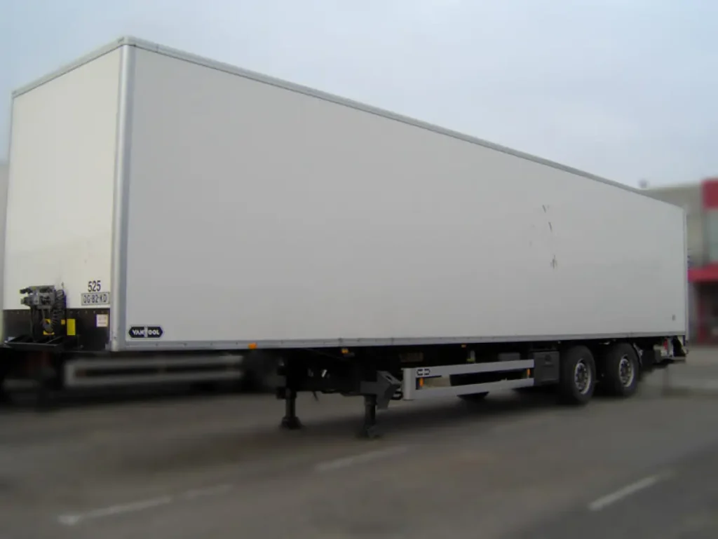 Plywood / Boxtrailer met onderschuiflaadklep